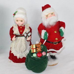 The San Francisco Music Box Company Santa Claus & Mrs. Claus Musical Figures 13"